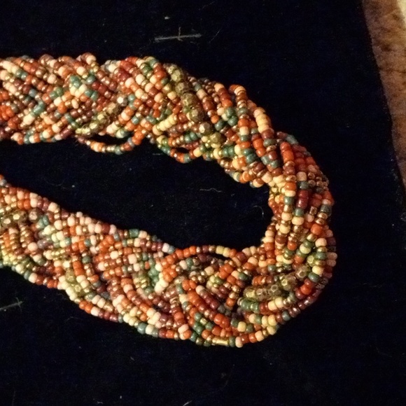 Braided bead Necklace - Picture 5 of 5